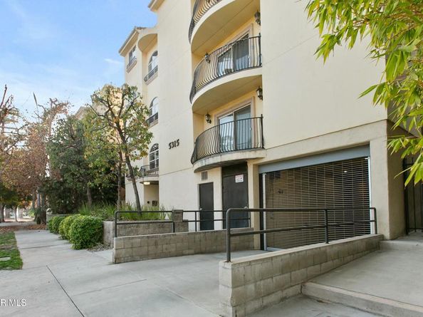 5315 Bellingham Avenue 102, Valley Village CA 91607