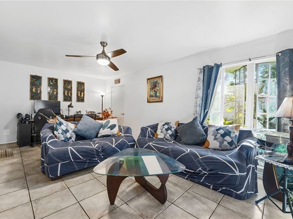 1800 W Gramercy 33, Anaheim CA 92801