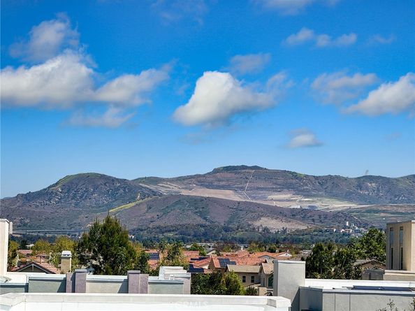 105 Catalyst, Irvine CA 92618