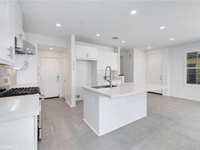 26 Prominence, Lake Forest CA 92630