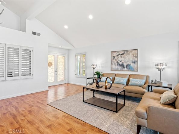 27 Sarena 38, Irvine CA 92612