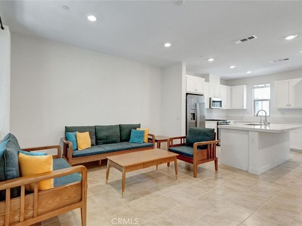 509 Tamarind Way B, West Covina CA 91791