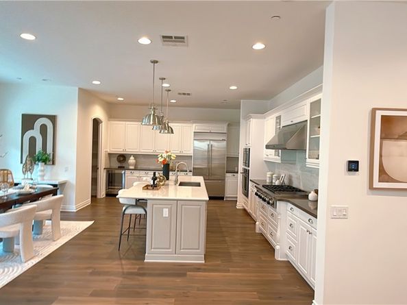 54 Hearst, Irvine CA 92620