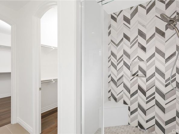 54 Hearst, Irvine CA 92620