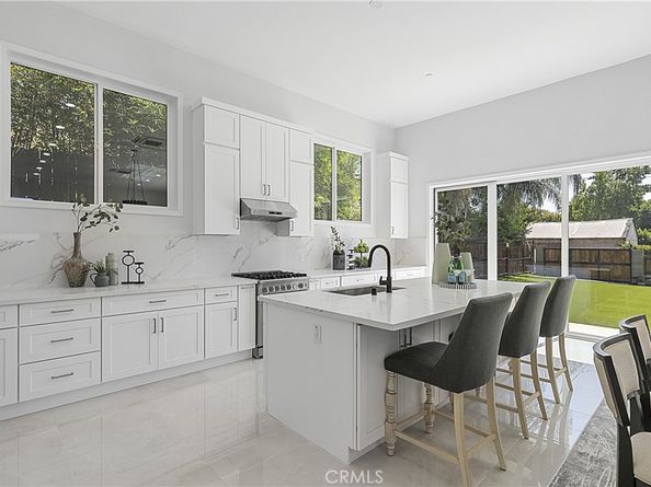 2926 Future Street, Los Angeles CA 90065