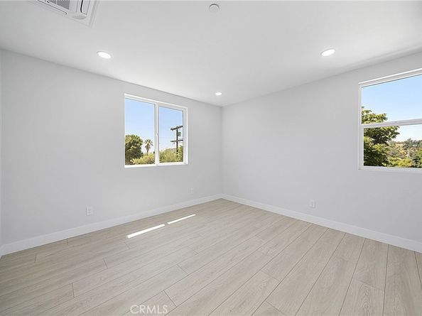 2926 Future Street, Los Angeles CA 90065