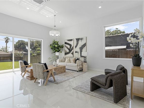 2926 Future Street, Los Angeles CA 90065