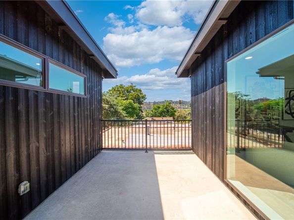 2926 Future Street, Los Angeles CA 90065