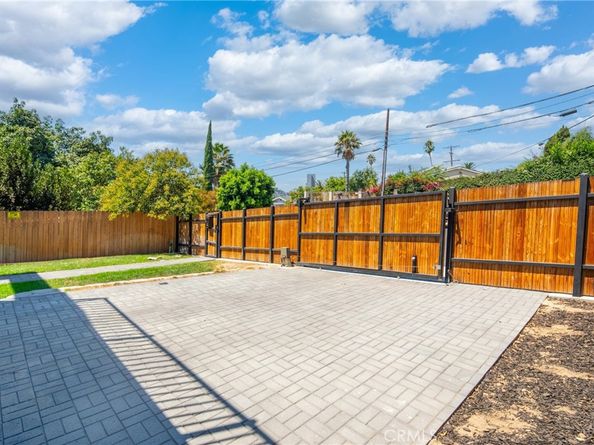 2926 Future Street, Los Angeles CA 90065