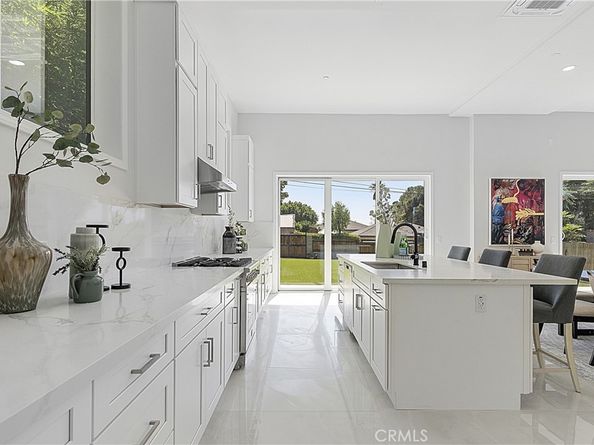 2926 Future Street, Los Angeles CA 90065