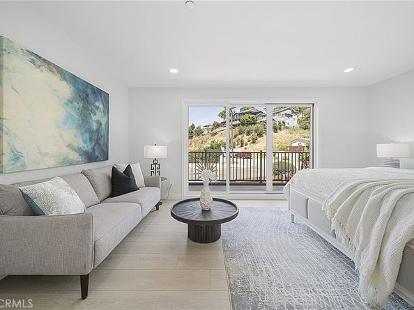 2926 Future Street, Los Angeles CA 90065