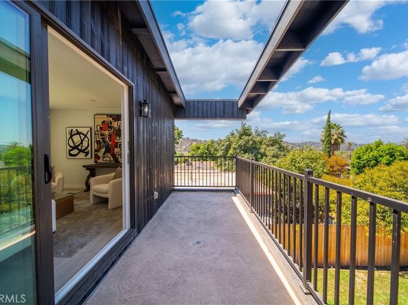 2926 Future Street, Los Angeles CA 90065