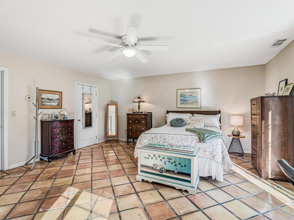 28461 W Driver Avenue, Agoura Hills CA 91301