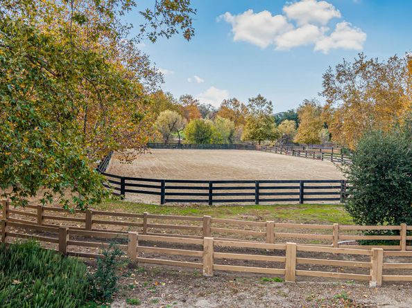 28461 W Driver Avenue, Agoura Hills CA 91301