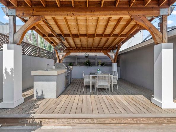 4961 Alcove Avenue, Valley Village CA 91607