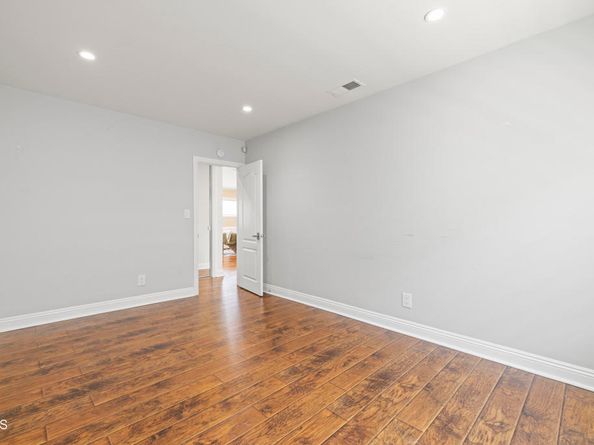 4961 Alcove Avenue, Valley Village CA 91607