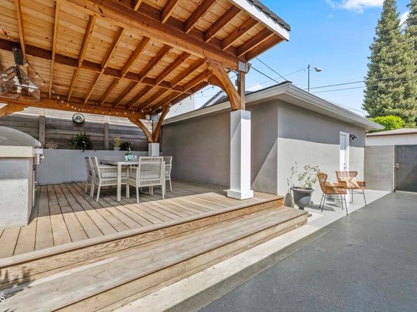 4961 Alcove Avenue, Valley Village CA 91607