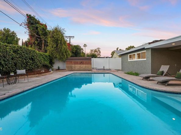 6043 Mary Ellen Avenue, Valley Glen CA 91401