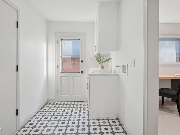 6043 Mary Ellen Avenue, Valley Glen CA 91401