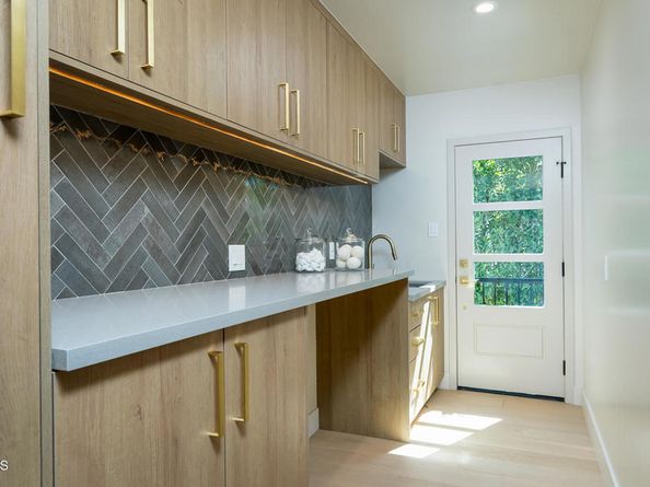 544 Pepper Street, Pasadena CA 91103