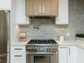 544 Pepper Street, Pasadena CA 91103