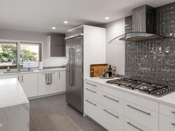 3351 Country Club Drive, Glendale CA 91208