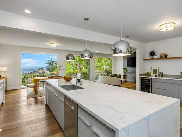 2065 Liliano Drive, Sierra Madre CA 91024