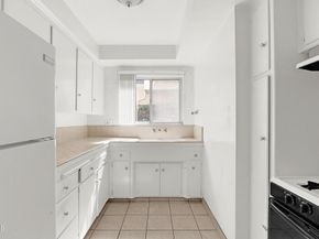 210 S Catalina Avenue, Pasadena CA 91106