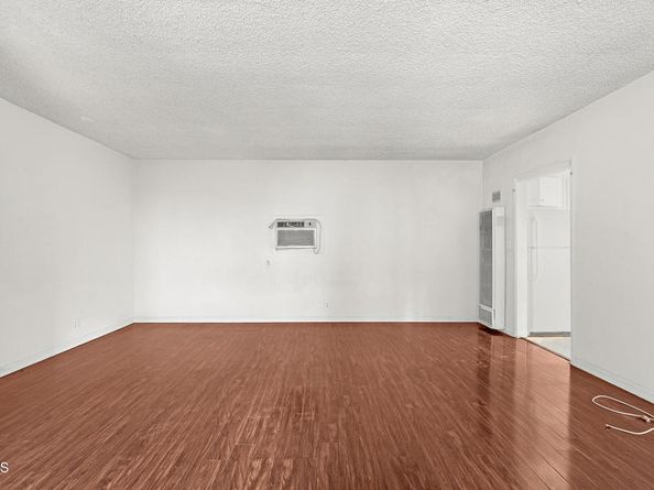 210 S Catalina Avenue, Pasadena CA 91106