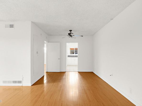 210 S Catalina Avenue, Pasadena CA 91106