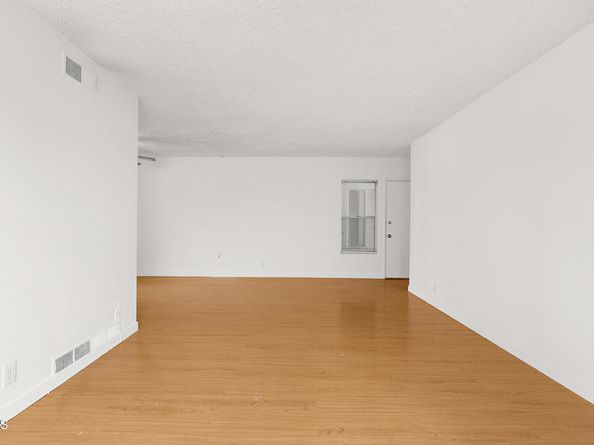 210 S Catalina Avenue, Pasadena CA 91106