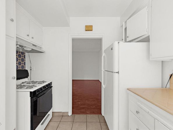 210 S Catalina Avenue, Pasadena CA 91106