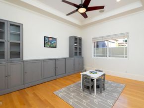 1075 E Tujunga Avenue, Burbank CA 91501