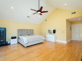 1075 E Tujunga Avenue, Burbank CA 91501