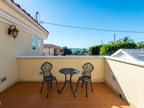 1075 E Tujunga Avenue, Burbank CA 91501