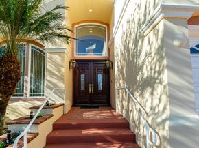 1075 E Tujunga Avenue, Burbank CA 91501