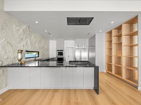 14145 Weddington Street, Sherman Oaks CA 91401