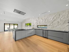 14145 Weddington Street, Sherman Oaks CA 91401