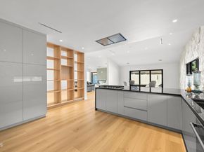 14145 Weddington Street, Sherman Oaks CA 91401