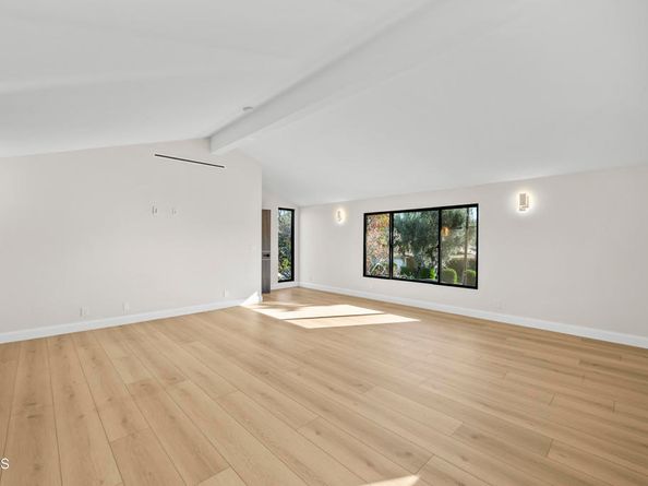 14145 Weddington Street, Sherman Oaks CA 91401