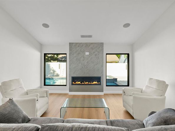 14145 Weddington Street, Sherman Oaks CA 91401