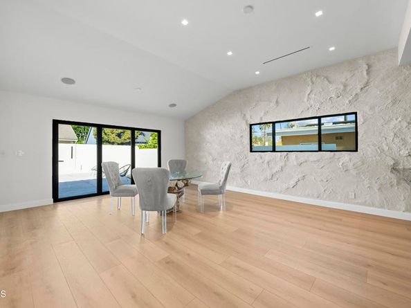 14145 Weddington Street, Sherman Oaks CA 91401