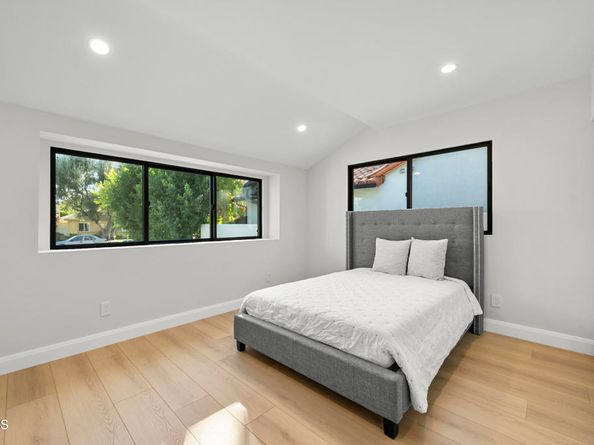 14145 Weddington Street, Sherman Oaks CA 91401