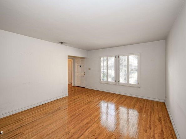 1920 N Screenland Drive, Burbank CA 91505