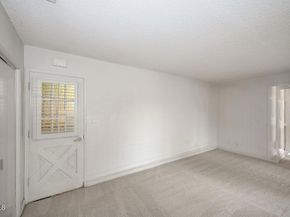 1920 N Screenland Drive, Burbank CA 91505