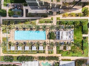 877 Francisco Street 1506, Los Angeles CA 90015