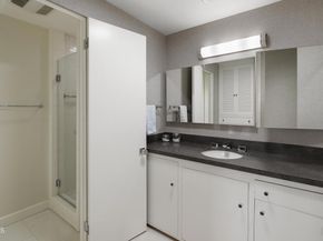 1105 S Orange Grove Boulevard, Pasadena CA 91105