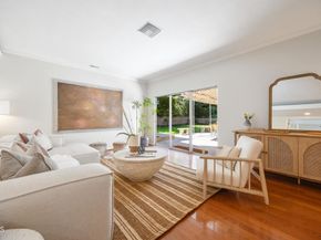 1574 E Glenoaks Boulevard, Glendale CA 91206