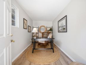 1574 E Glenoaks Boulevard, Glendale CA 91206