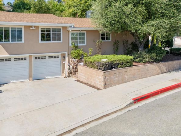 1574 E Glenoaks Boulevard, Glendale CA 91206